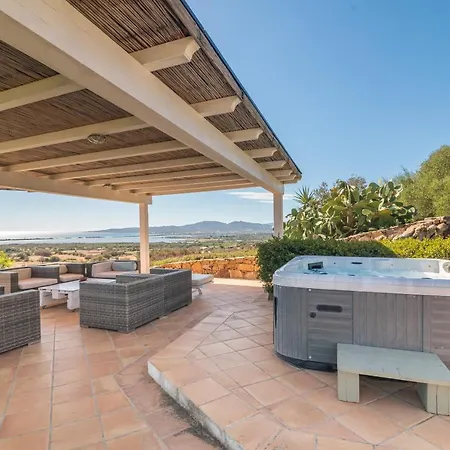 2 Porto Taverna Lejlighed