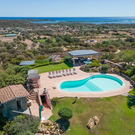 아파트 2 Porto Taverna 산테오도로