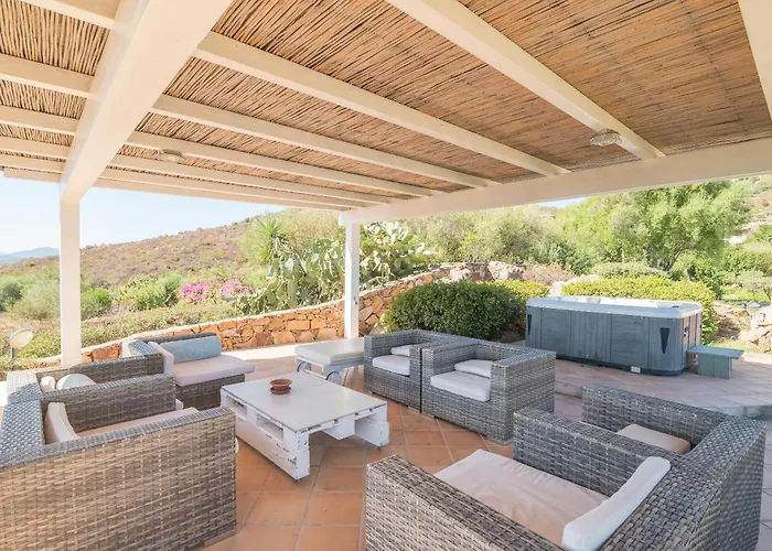 דירה 2 Porto Taverna סאן תאודורו